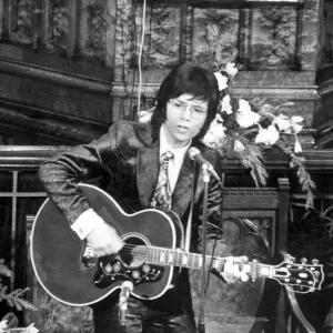 Cliff Richard took part in a service at Queens Road Baptist Church