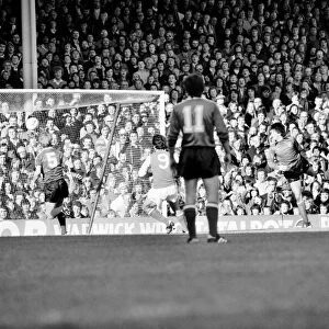 Division 1 football. Arsenal 2 v. Sunderland 2. October 1980 LF04-44-067