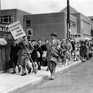Evacuees from Bitterne Park School, Southampton. June 1940