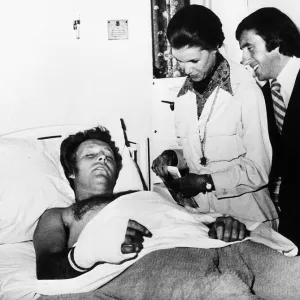 Evel Knievel American stuntman daredevil in hospital 1975 visited by Scottish