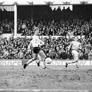 Everton v. Arsenal. March 1985 MF20-13-048 The final score was a two nil victory