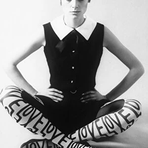 Fashion 1960s Black dress lwith love tights