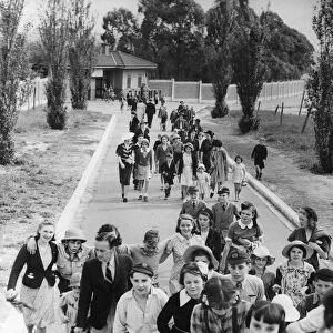 The first British children evacuees arrive in Australia