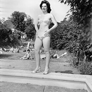 Galleon Pool: 21 year old Wendy Newgrosh from Prestwich Lanes. June 1960 M4290-002