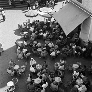 General view of the Piazza Umberto on Capri, Italy. August 1952