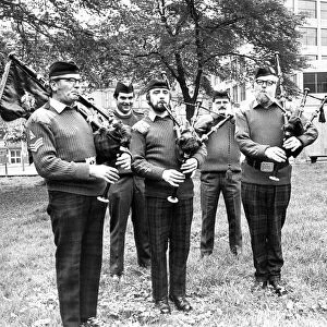 Gosforth Territorial Army 204 Battery Pipe Band in June 1976. 06 / 06 / 76