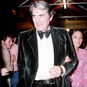 Gregory Peck actor attends film premiere in velvet suit July 1973 Dbase MSI