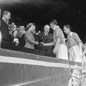 HM Queen Elizabeth ll 1953 presenting medals at the FA Cup Final