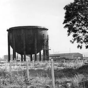 ICI, Wilton. The bottom half of a 5000 ton chemical storage tank being fitted into place