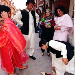 Imran Khan with Family waiting to leave for his Wedding to Jemima Goldsmith at Richmond