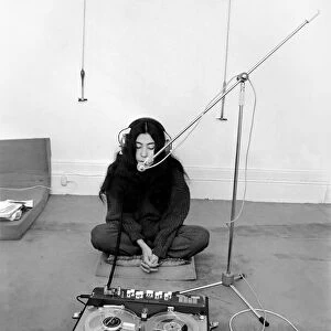 Japanese artist and singer Yoko Ono. 1967 A1313-021