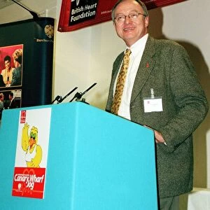 Ken Livingstone at Canary Wharf Jog Awards 1999