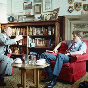 Leader of the Labour party Neil Kinnock with the Daily Mirror
