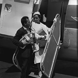 Mike Todd 1957 with Elizabeth Taylor flying to Nice In 1957 Elizabeth