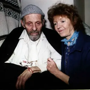 Terry Thomas actor y comediante con su esposa durante los últimos días de su vida. Terry Thomas actor y comediante con su esposa durante los últimos días de su vida.