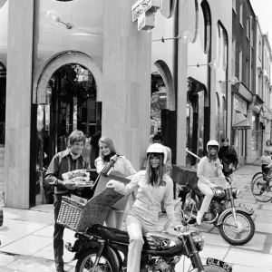 The Chelsea Drugstore Print, Kings Road London 00199 The Chelsea Drugstore Print, Kings Road London 00199