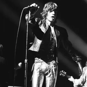 Le chanteur principal Mick Jagger des Rolling Stones vu ici sur scène à l'Empire Stadium. Le chanteur principal Mick Jagger des Rolling Stones vu ici sur scène à l'Empire Stadium.