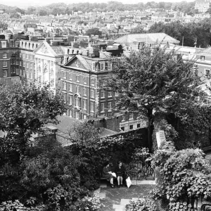 Les jardins sur le toit de Derry et Toms à Kensington High Street, Londres.