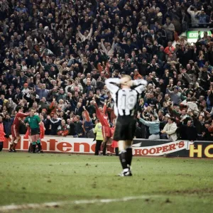Liverpool 4 v Newcastle United 3 - Dramatic Anfield Print (1996)