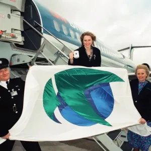 L'autorità dell'aeroporto di Teesside hanno un nuovo logo per celebrare il 30° anniversario. L'autorità dell'aeroporto di Teesside hanno un nuovo logo per celebrare il 30° anniversario.