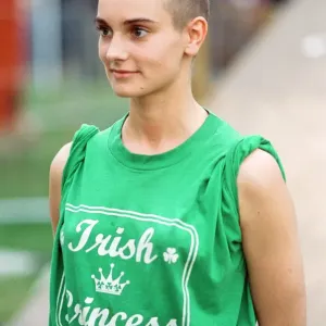 Sinead O Connor at Glastonbury Festival. 27th June 1992 Sinead O Connor at Glastonbury Festival. 27th June 1992