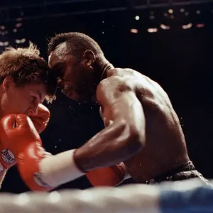 Título mundial de peso supermedio de la WBC, Nigel Benn vs Nicky Piper. Título mundial de peso supermedio de la WBC, Nigel Benn vs Nicky Piper.