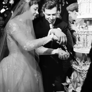 La boda de Julie Andrews y Tony Walton en la Iglesia de San María Oatlands, Weybridge. La boda de Julie Andrews y Tony Walton en la Iglesia de San María Oatlands, Weybridge.