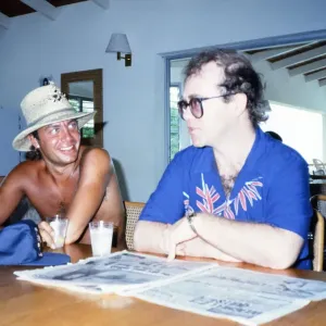 Bernie Taupin y Elton John en la isla caribeña de Montserrat para grabar un nuevo álbum. Bernie Taupin y Elton John en la isla caribeña de Montserrat para grabar un nuevo álbum.