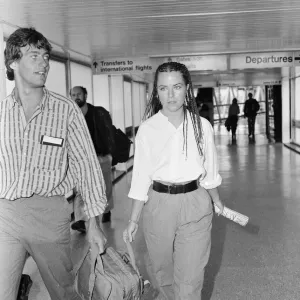 Koo Stark y su esposo Tim Jeffries, gerente de una galería fotográfica. Koo Stark y su esposo Tim Jeffries, gerente de una galería fotográfica.