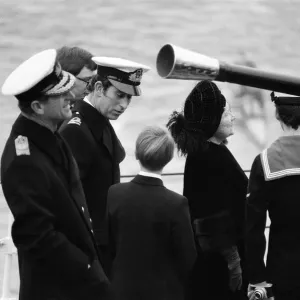 La fiesta de cumpleaños del Príncipe Carlos en el HMS Bronington. Sobre el Príncipe Carlos. La fiesta de cumpleaños del Príncipe Carlos en el HMS Bronington. Sobre el Príncipe Carlos.