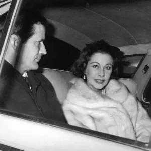 John Merivale mit Vivien Leigh verdrängt aus dem Opernhaus - 19. Februar 1965