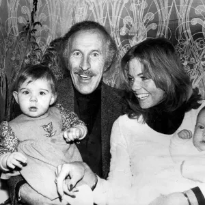 Bruce Forsyth with family at home print Bruce Forsyth with family at home print