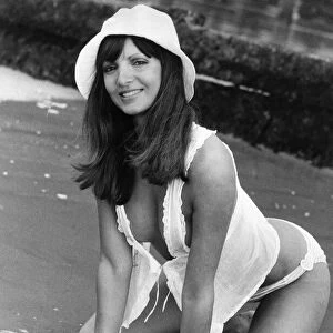 Model Stefanie Marrian. August 1974 P035452