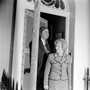 Mrs. Thatcher visits Mr. Heath. February 1975 75-00831-002
