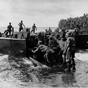 New Zealand soldiers land at Baka Baka, Vella Lavella to relieve the U. S