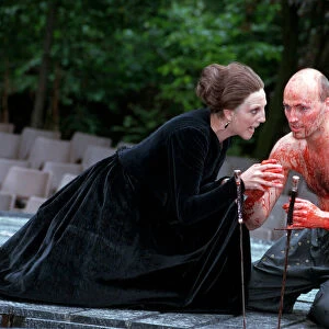 NICHOLA MCAULIFFE AND PETER WOODWARD IN MACBETH AT REGENTS PARK OPEN AIR THEATRE