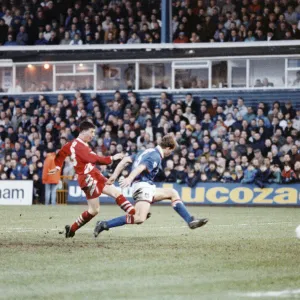 Oldham Athletic 0 v Liverpool 3. Premier League match at Boundary Park, Oldham