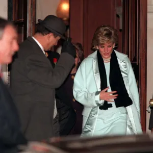 PRINCESS DIANA LEAVING THE LANESBOROUGH HOTEL AFTER GIVING A STAFF CHRISTMAS LUNCH BEING