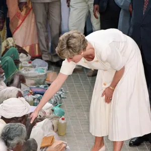 Princess Diana visiting Mianpur Old Age Welfare Centre in Hyderabad, India