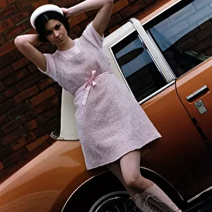 Retro fashion feature Pink mini dress - Jackie Onassis type fashion, 1960s