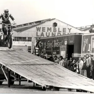 Robert Craig Knievel professionally known as Evel Knievel in practice - 22 / 05 / 1975