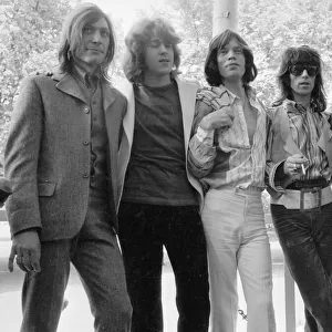 Rolling Stones : Introducing the Mick Taylor (2nd from left