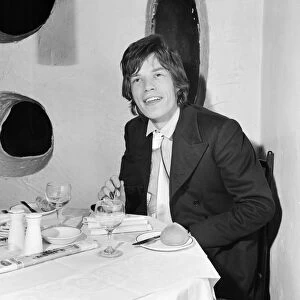 Rolling Stones singer Mick Jagger having dinner at Italian restaurant Trattoria Terrazza