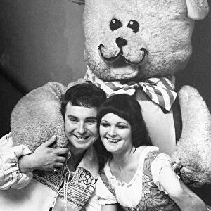 Russel Grant (Hansel), Marianne Parnell (Gretel) and Peter Robins (The bear