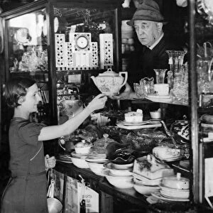 Seller of the teapot is Mr. Fred Potts, of Gorton, Manchester