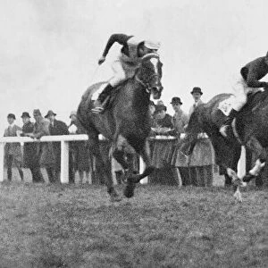 Shaun Golin (left) races to the finishing post to win the 1930 Grand National