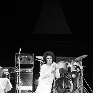 Singer Leo Sayer performing at the Greek Theatre, Los Angeles, California. 26th July 1977