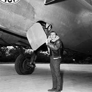 Steve McQueen Actor November 1961 filming the War Lover standing by Boeing B17 Flying