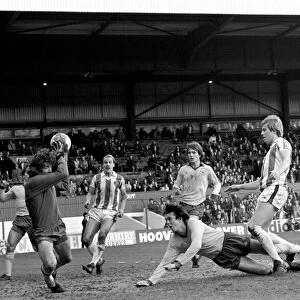 Stoke 1 v. Arsenal 1. Division One Football. Febuary 1981 MF01-23-022