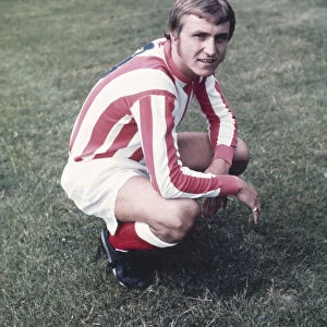Sunderland forward Dennis Tueart in pre season training session July 1969